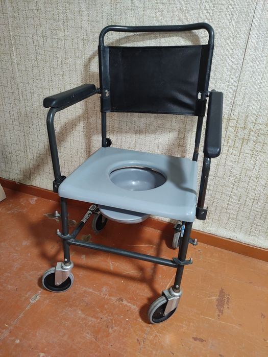Кресло туалет  Aquatec Германия