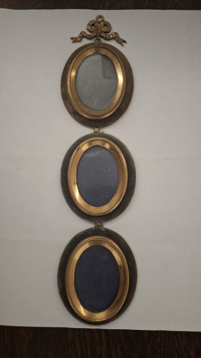 5 miniaturas porta retratos Bronze dourado séc 19 Dona Maria II