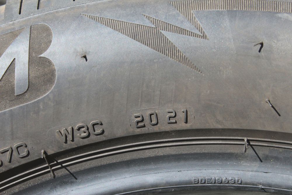 2x 235/55r18 bridgestone blizzak lm005 104h 21r 6,5mm