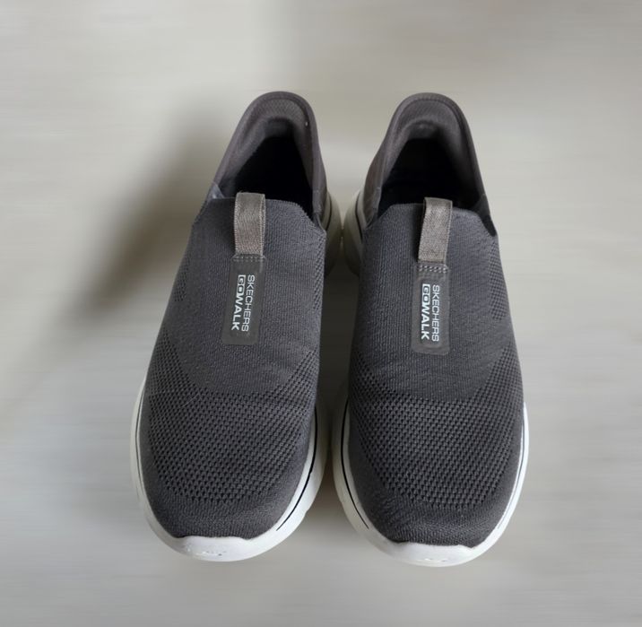 Чоловічі кросівки  "Skechers Go Walk 7 - Easy On 2"