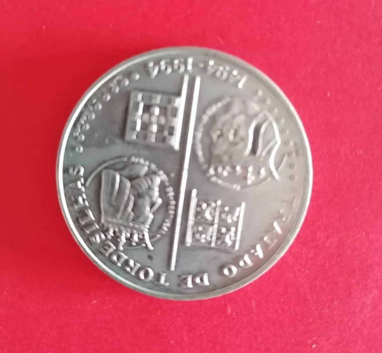 9 moedas comemorativas de 200 escudos