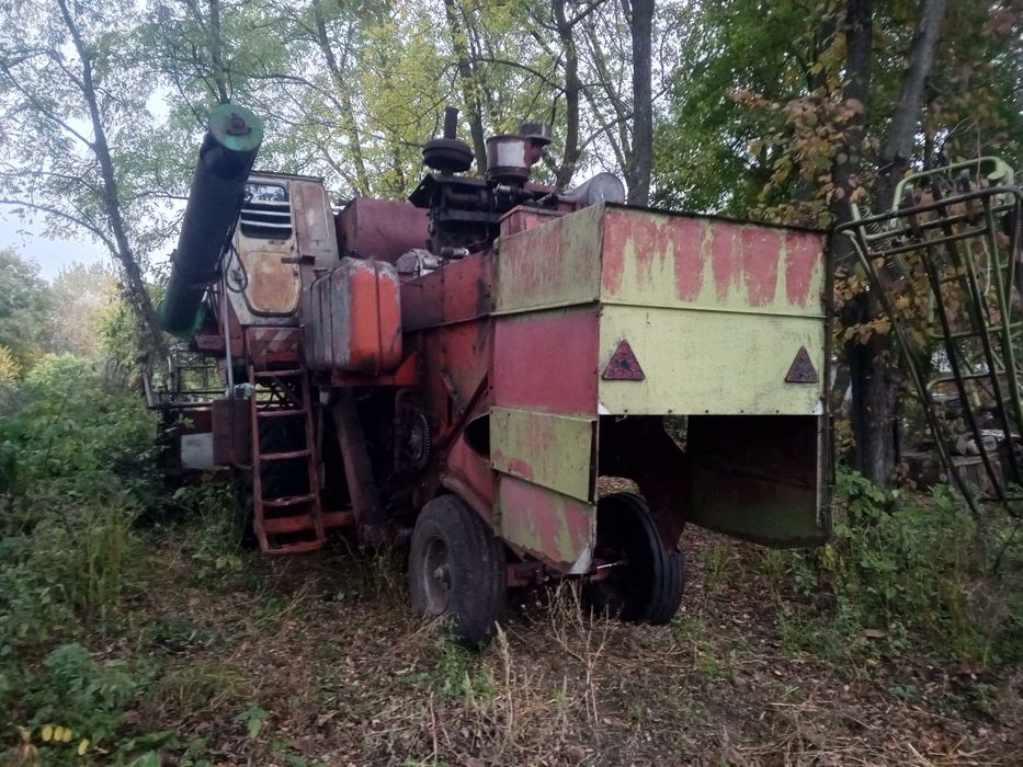 Продам комбайн нива ск5