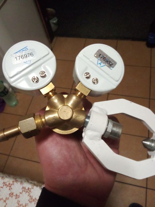 Продам редуктор кислородн й