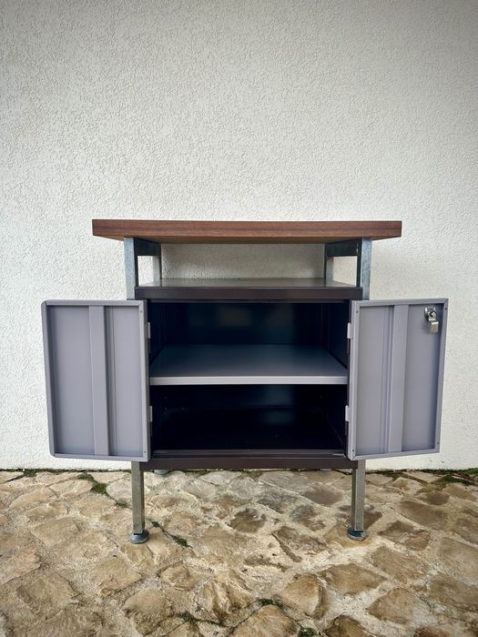 Móvel industrial vintage