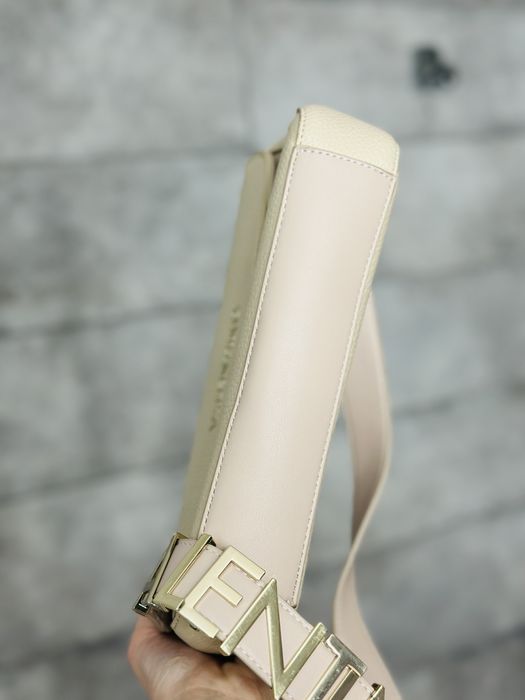 Сумка в стилі valentino