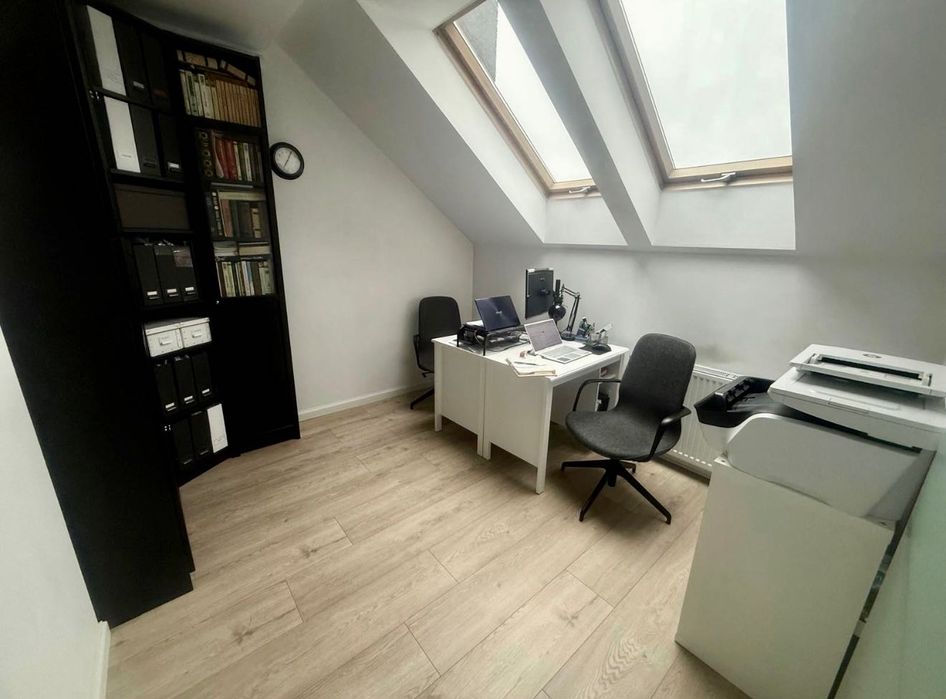 Apartment 4 pokoje, gabinet, 2 łazienki parking za szlabanem