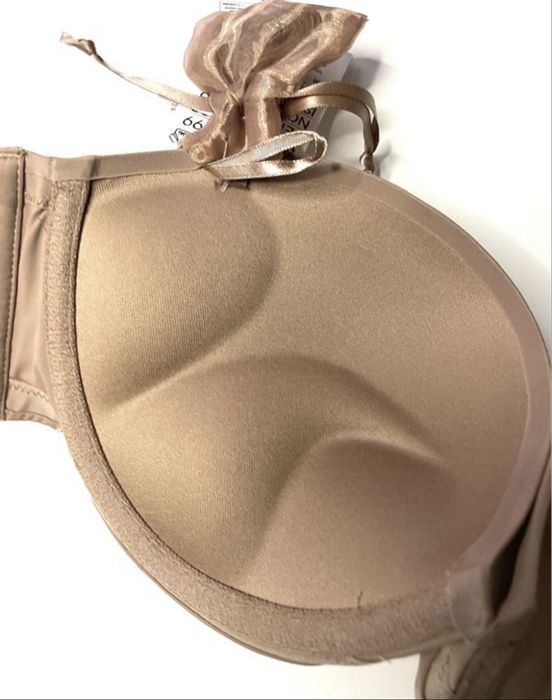 Новий бюст з пуш ап від H&M 80 B