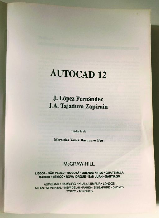 AUTOCAD V.12 - de: J. López Fernández . J.A.Tajadura Zapirain, 583 Pág