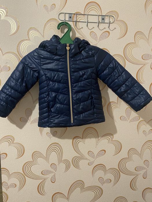 Продам дитячу курточку H&M