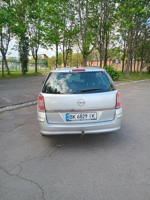 Опель Астра h 2009