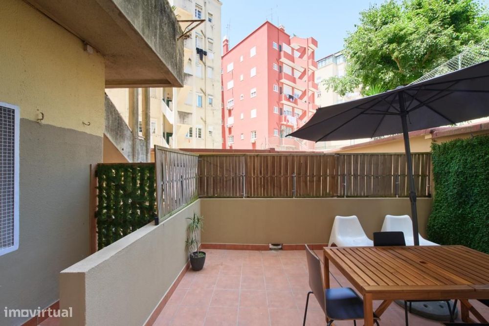 Quarto - localizado em Alameda Lisbon