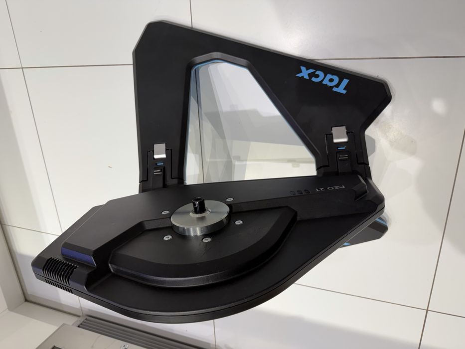 Trenażer TACX NEO 2T Smart (T2875) – bardzo dobry stan