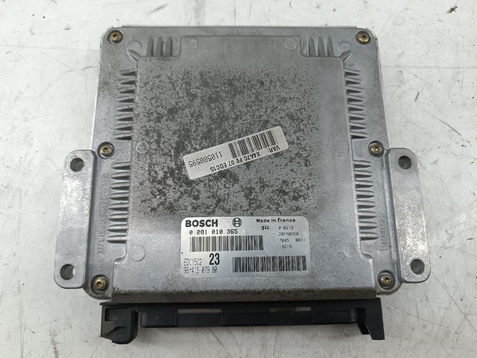 Centralina de Motor - CITROËN C5 I (DC_) | 01 - 05