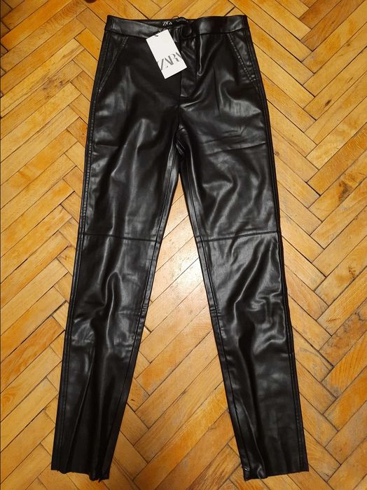 Леггенсы кожаные Zara, р. S