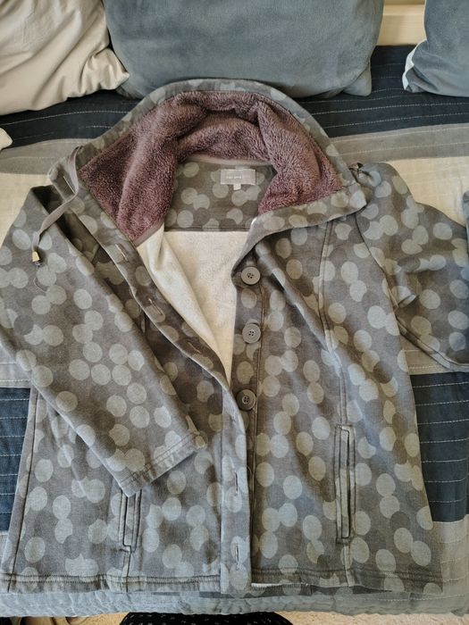 Bluza super oliwkowo szara w centki z futrzanym  kołnierzem ,oryginalna , zapinana na guziki