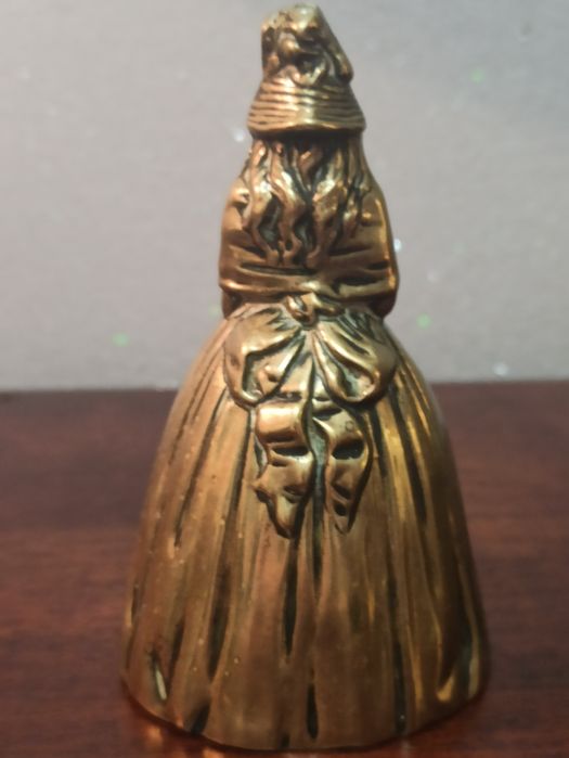 Dzwonek mosiężny - dama