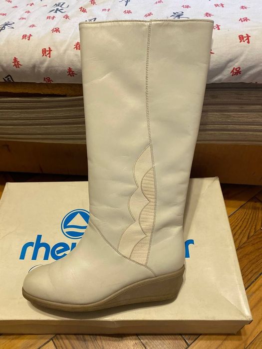 Женские зимние сапоги