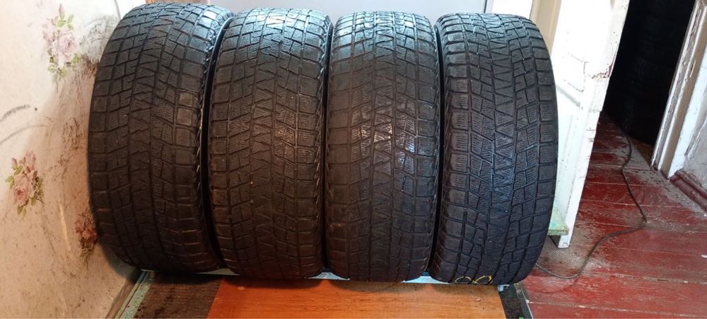 285/60.R18 комплект bridgestone