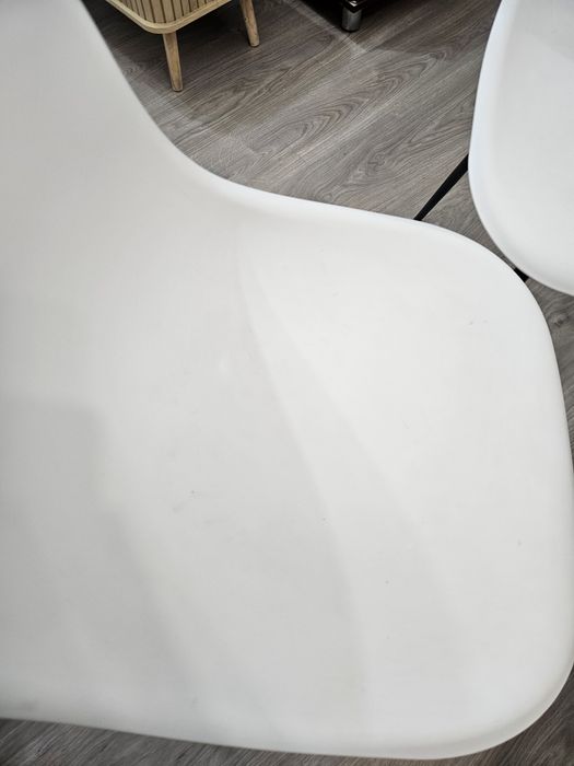 4 Cadeiras Home Store Brancas – Estilo Nórdico/Escandinavo