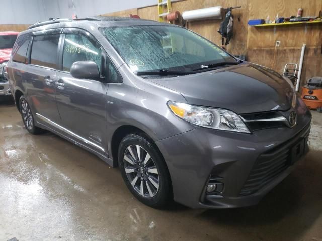 Toyota Sienna Toyota Sienna 2018! AWD! USA! Niski koszt naprawy ! Import !