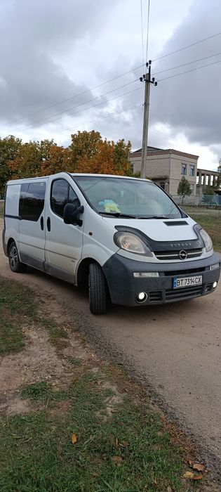 Опель Віваро 2005