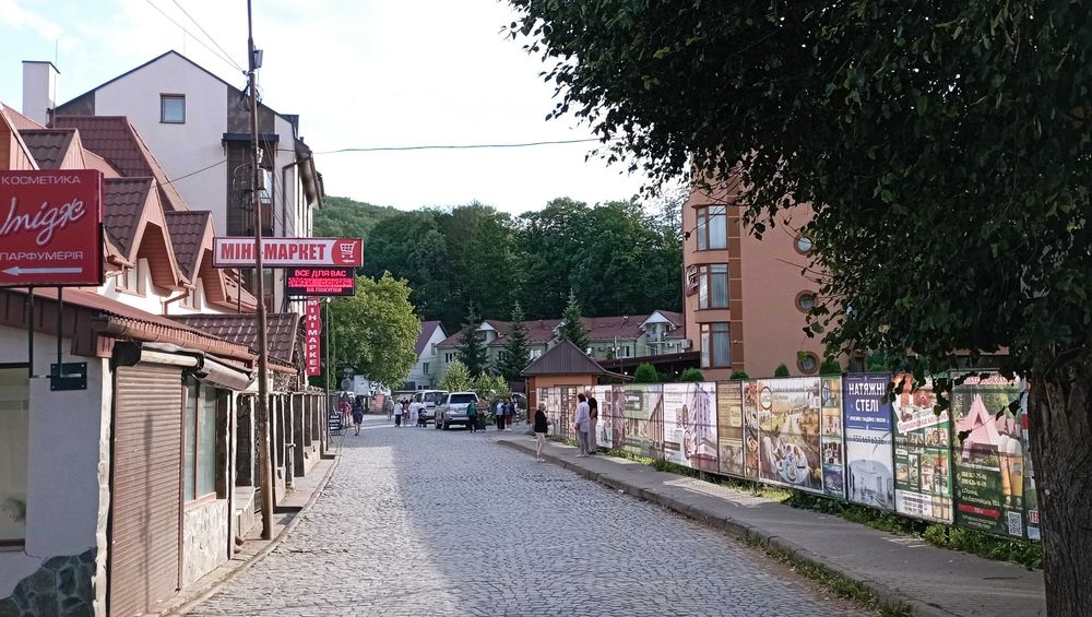 Продаємо сучасний будинок курорт Поляна