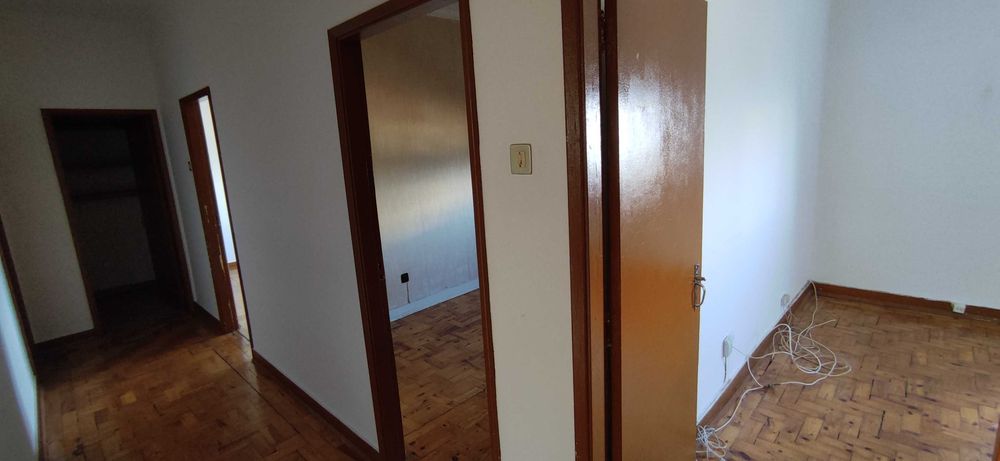 T4 na rua José Caetano Júnior, Covilhã