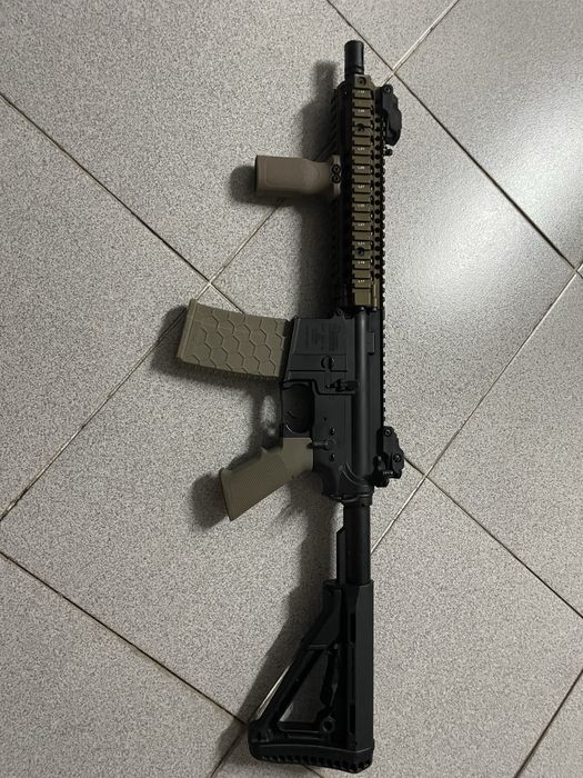 Fuzil Airsoft full metal (acompanha 7 carregadores + bateria + etc)