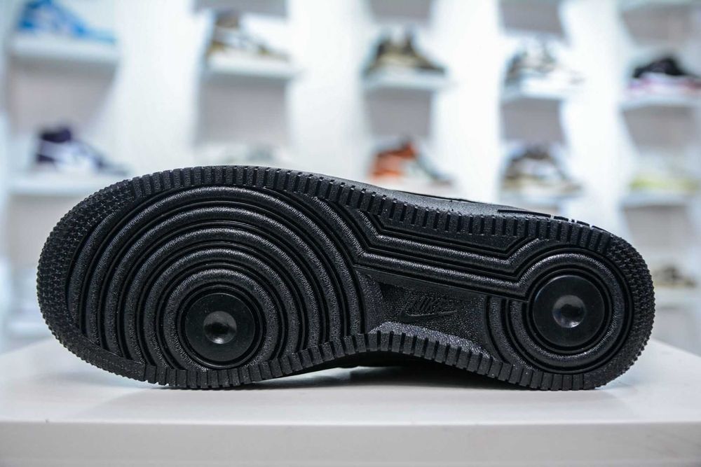 Nike_Air Force 1_Supreme R. 41