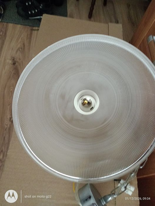 Żyrandol jedno żarówkowy