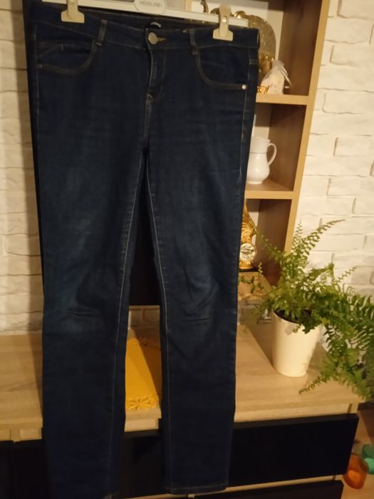 Spodnie damskie dżinsy bawełniane Sinsay