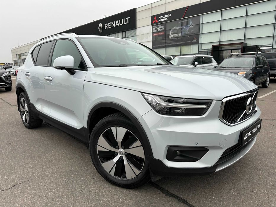 Volvo XC40 2020 Momentum Pro