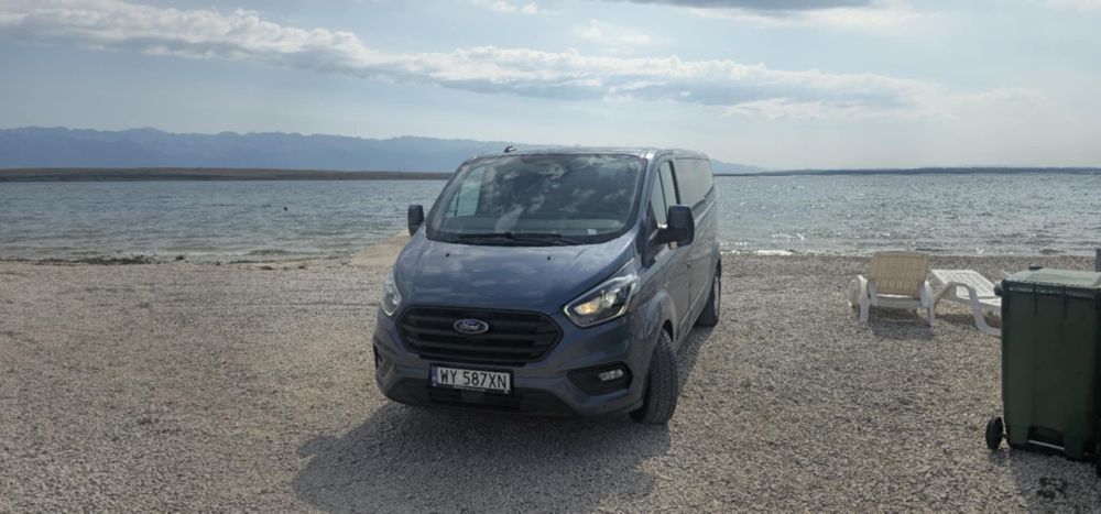 Wynajem busa 9-osobowego – FORD CUSTOM