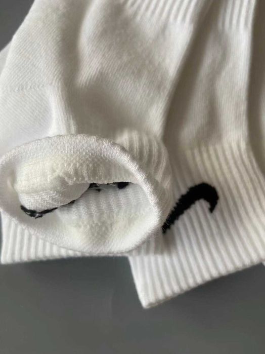 6 par bawełnianych skarpetek Nike – białe, unisex, do kostki