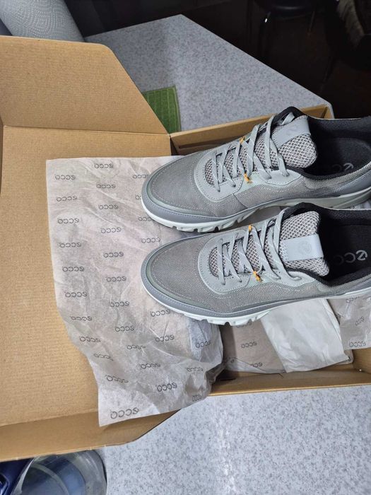Продам Кросівки ECCO Multi-Vent