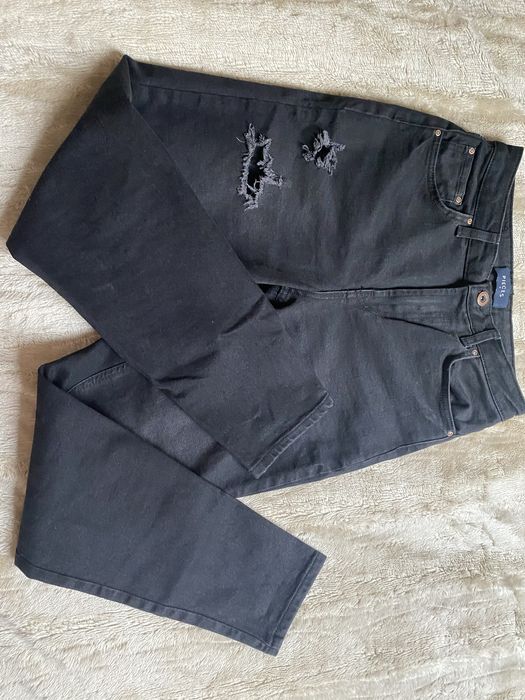 Czarne spodnie 36 wysoki stan z dziurami jak nowe