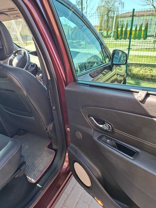 RENAULT Megane Scenic