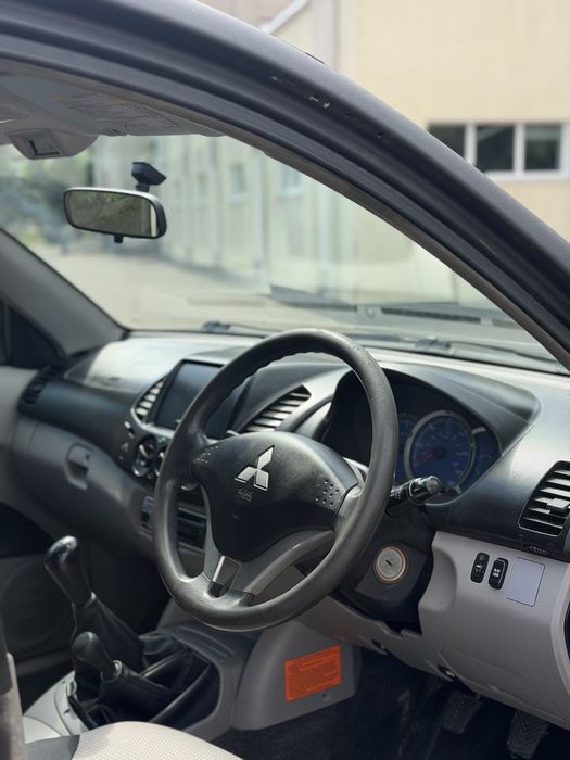 Mitsubishi Л200 в хорошем состоянии