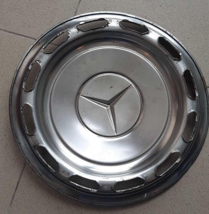 Antigo Tampão de Roda "Mercedes"