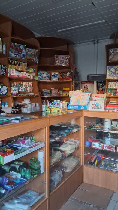 Продам  два торгових павільйона