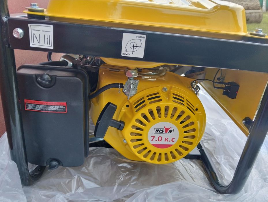 Генератор бензиновий Bison BS3500