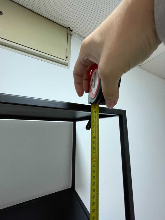 Estante assimétrica