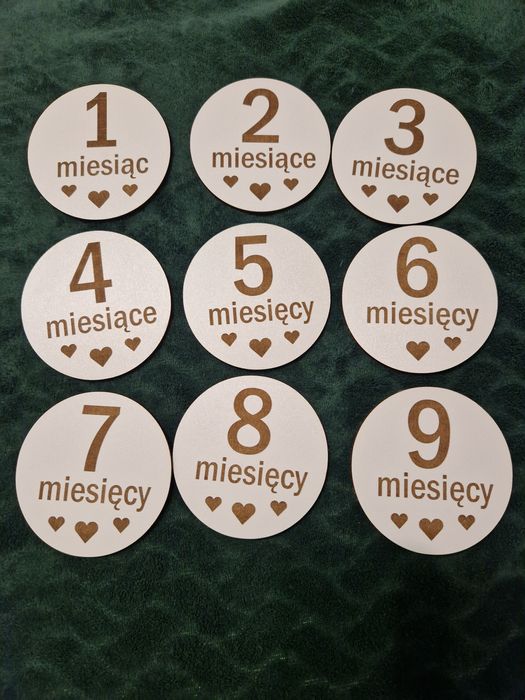 Tabliczki do zdjęć dla dzieci miesiące