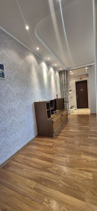 Продам 3-х комнатную, ул.Парковая,70м2, этаж газ