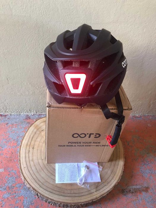 Capacete Ootd para bicicleta/Trotinete novo