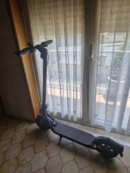 Trotinete Elétrica SEGWAY-NINEBOT NINEBOT F40E (350 W - Autonomia: 40 Km)