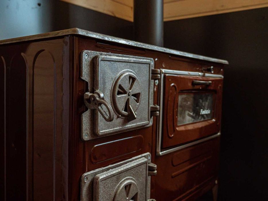 Дровʼяна піч з духовкою «буржуйка» FANTAZIA