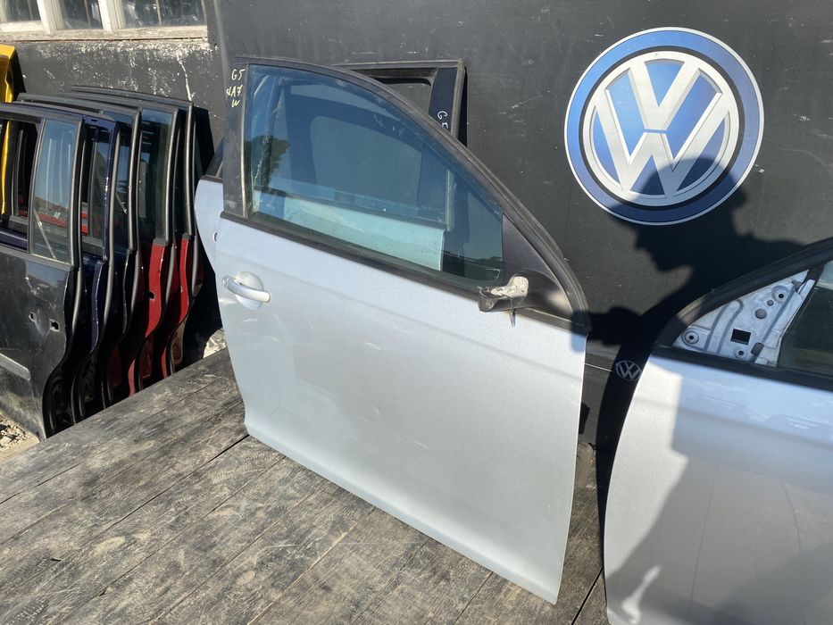 Дверка передня задня Гольф 5, 6 універсал Golf Jetta джетта дверь