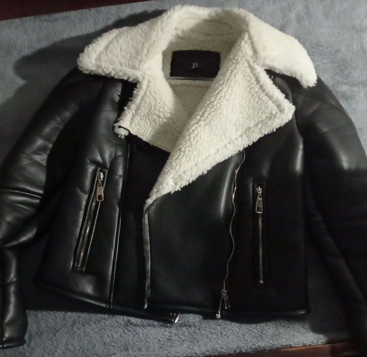 женская кожаная куртка