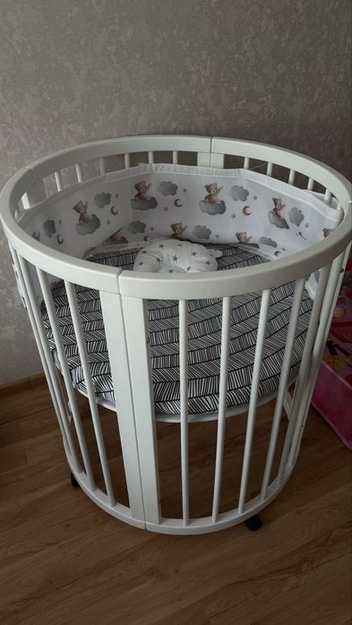 Продам кроватку 7в 1